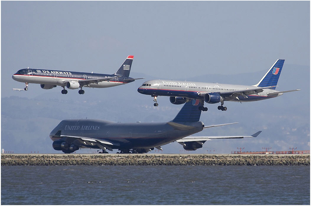 threeairplanes.jpg