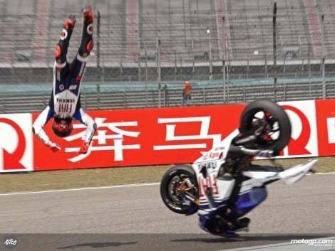 acidente-moto-voou-longe.jpg