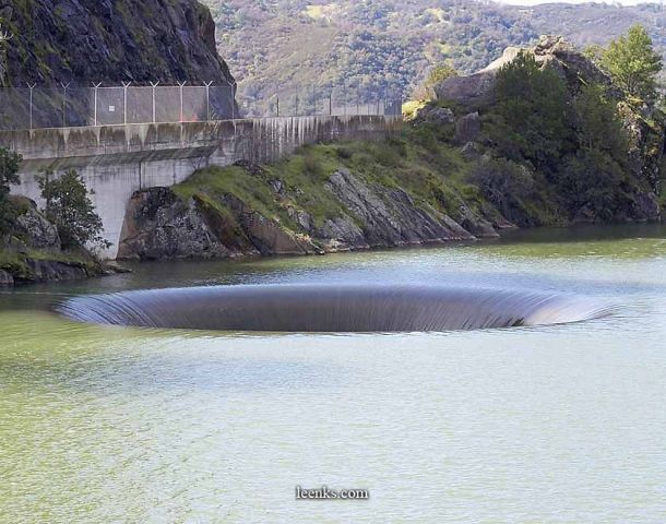 vai tudo ao fundo.jpg